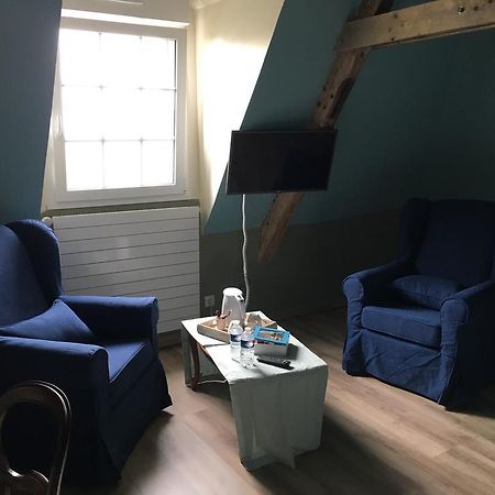 Le Saint Aubin- Maison D Hotes Dans Ce Monastere Du 16 Siecle Amfreville-la-Campagne Exteriör bild