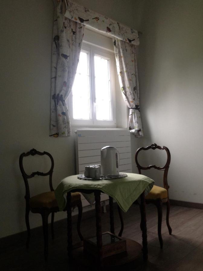 Le Saint Aubin- Maison D Hotes Dans Ce Monastere Du 16 Siecle Amfreville-la-Campagne Exteriör bild