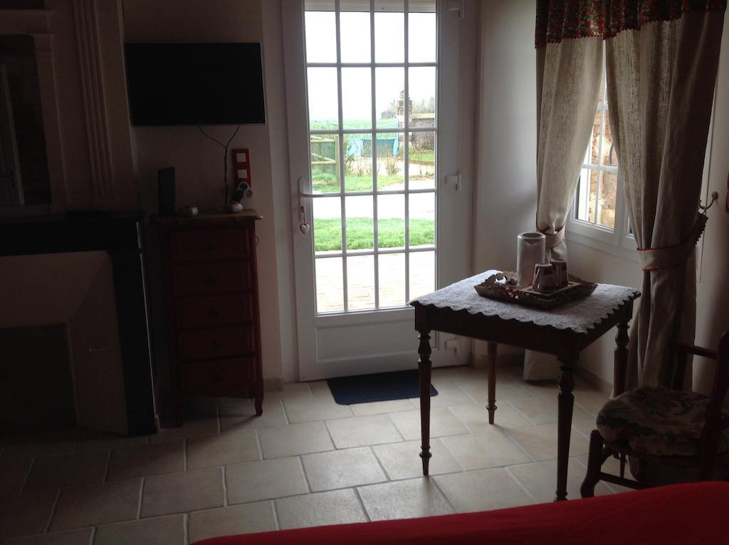 Le Saint Aubin- Maison D Hotes Dans Ce Monastere Du 16 Siecle Amfreville-la-Campagne Rum bild