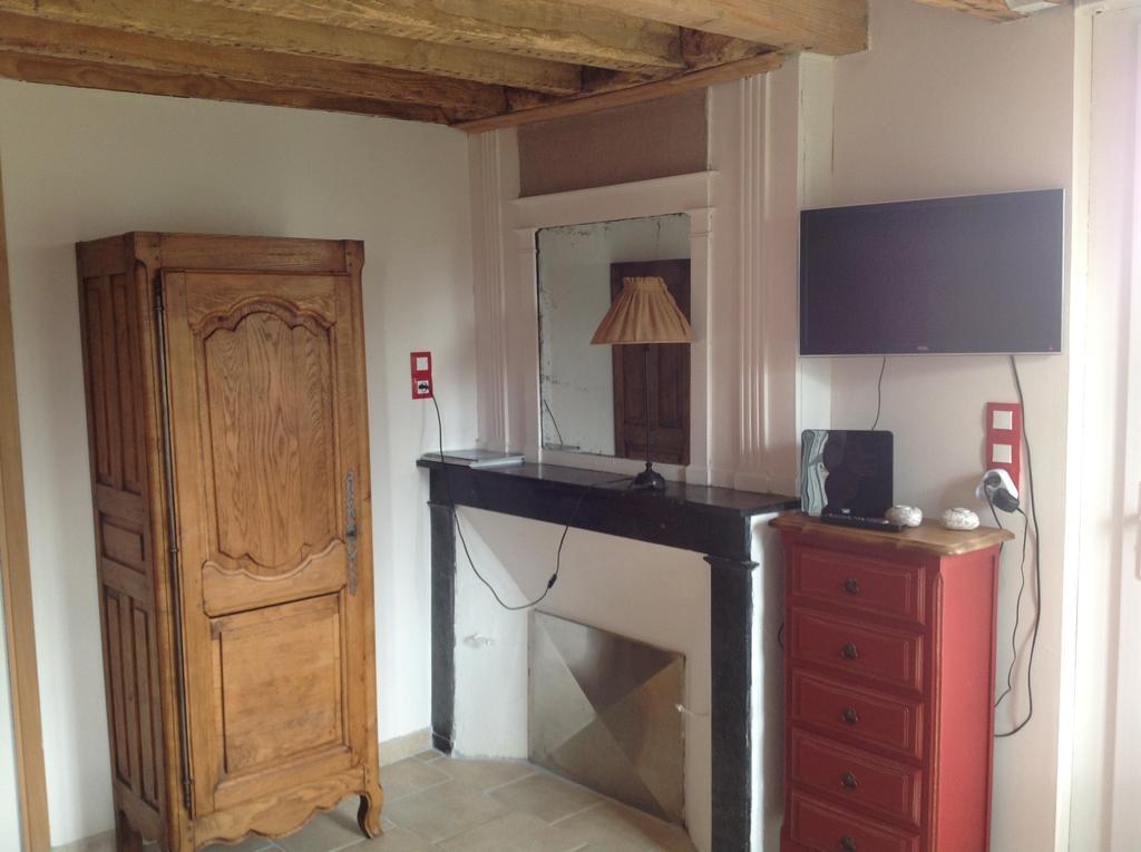 Le Saint Aubin- Maison D Hotes Dans Ce Monastere Du 16 Siecle Amfreville-la-Campagne Exteriör bild