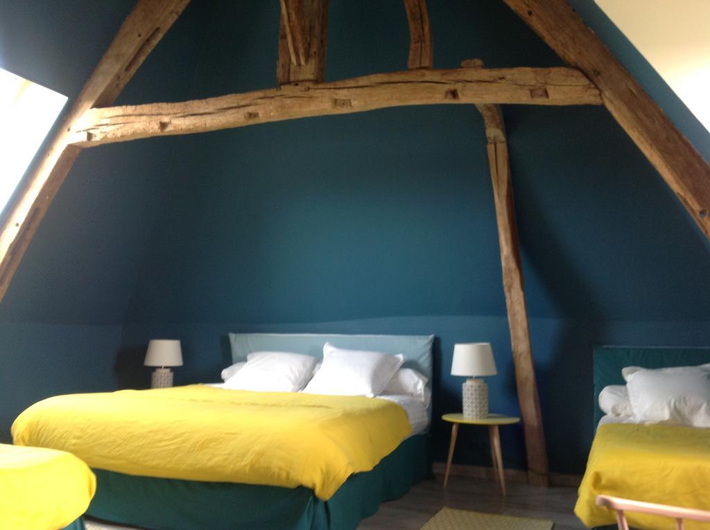 Le Saint Aubin- Maison D Hotes Dans Ce Monastere Du 16 Siecle Amfreville-la-Campagne Exteriör bild