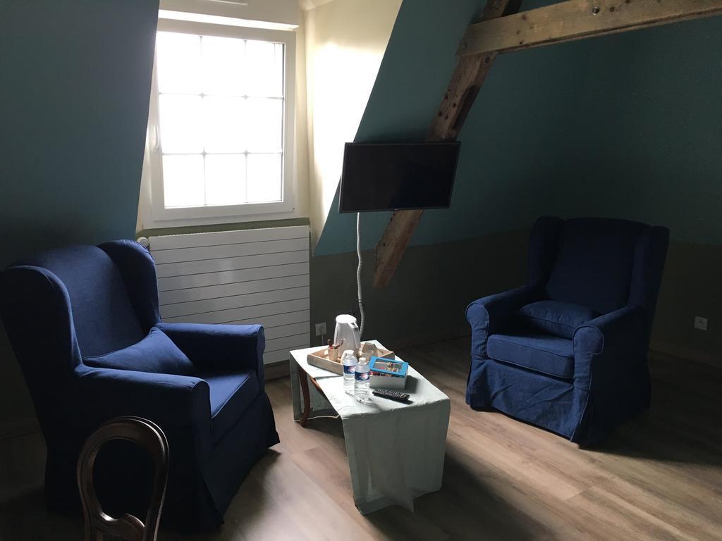 Le Saint Aubin- Maison D Hotes Dans Ce Monastere Du 16 Siecle Amfreville-la-Campagne Exteriör bild