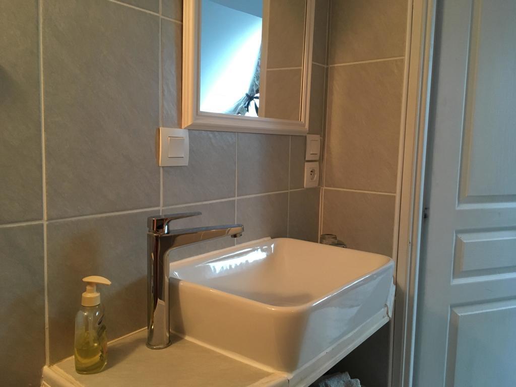 Le Saint Aubin- Maison D Hotes Dans Ce Monastere Du 16 Siecle Amfreville-la-Campagne Exteriör bild